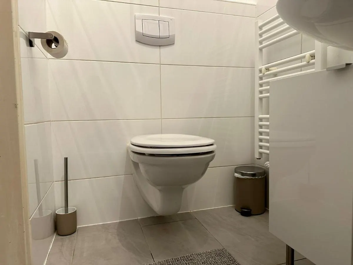 City Apartment - 2 Min To U1 Reumannplatz Viena