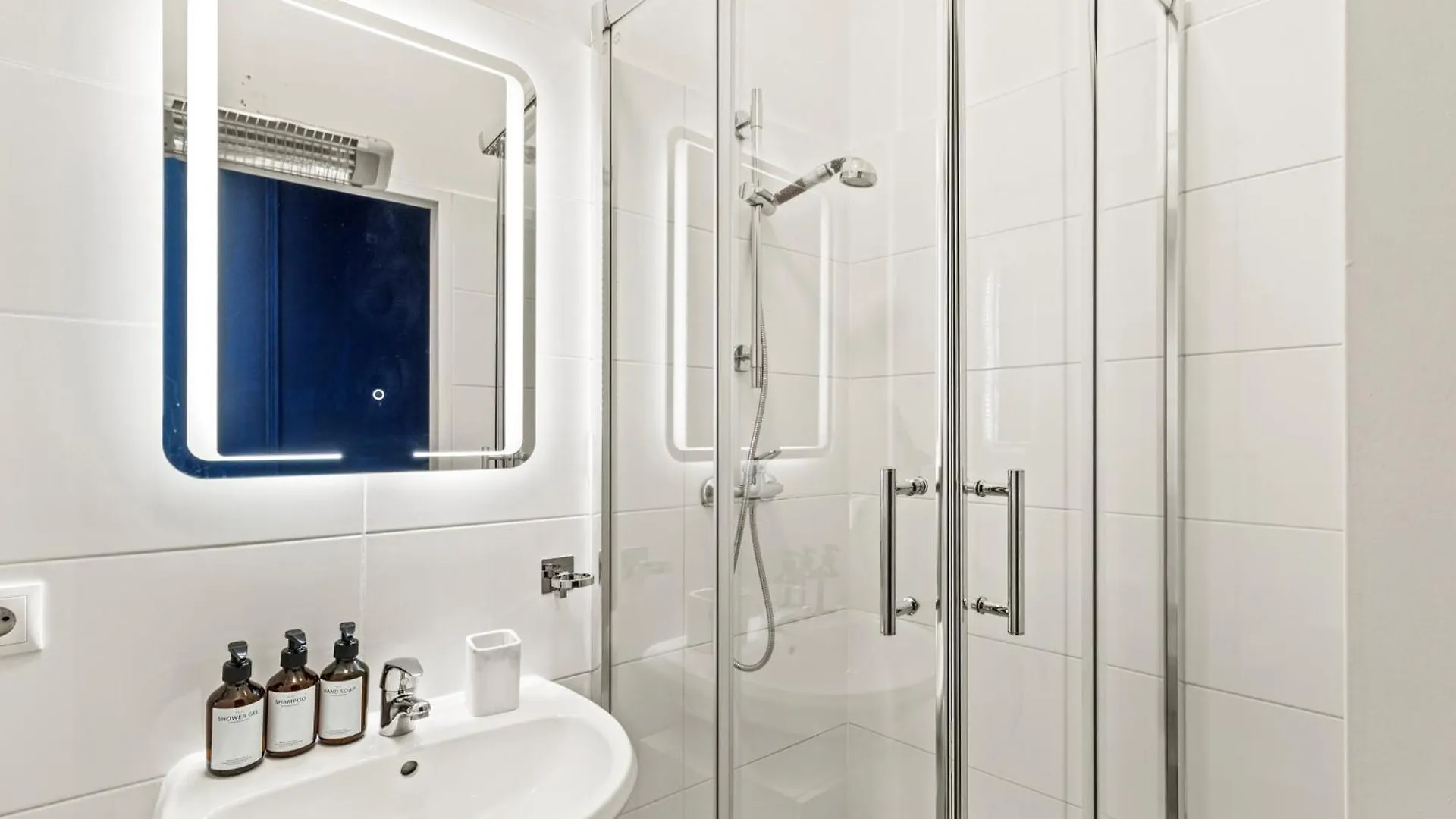 City Apartment - 2 Min To U1 Reumannplatz Viena